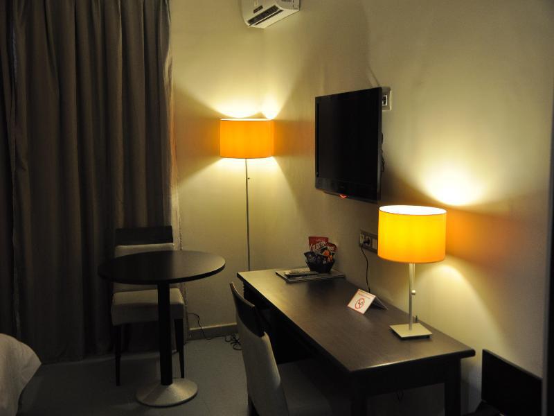 Hotel & Restaurant Farid Дакар Екстер'єр фото