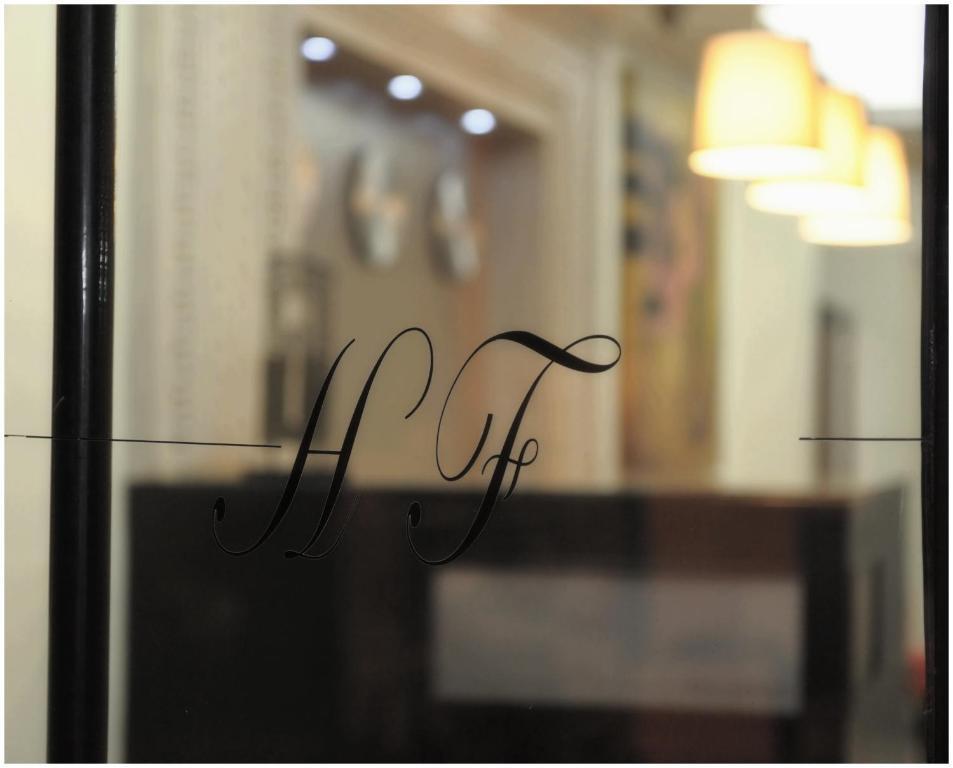 Hotel & Restaurant Farid Дакар Екстер'єр фото