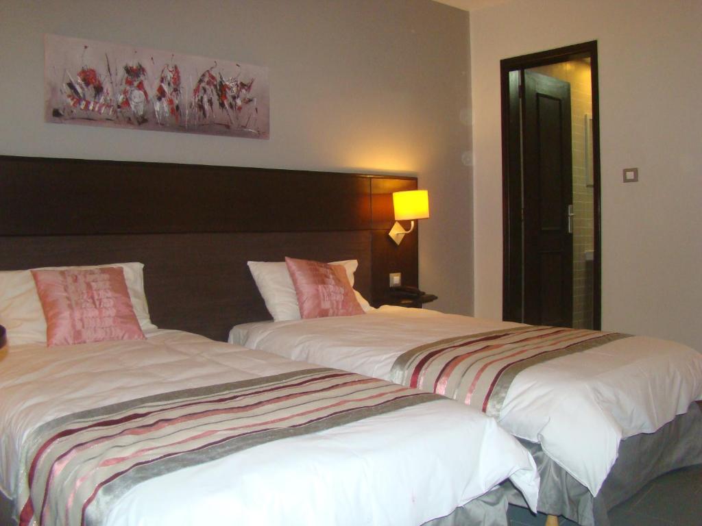 Hotel & Restaurant Farid Дакар Номер фото