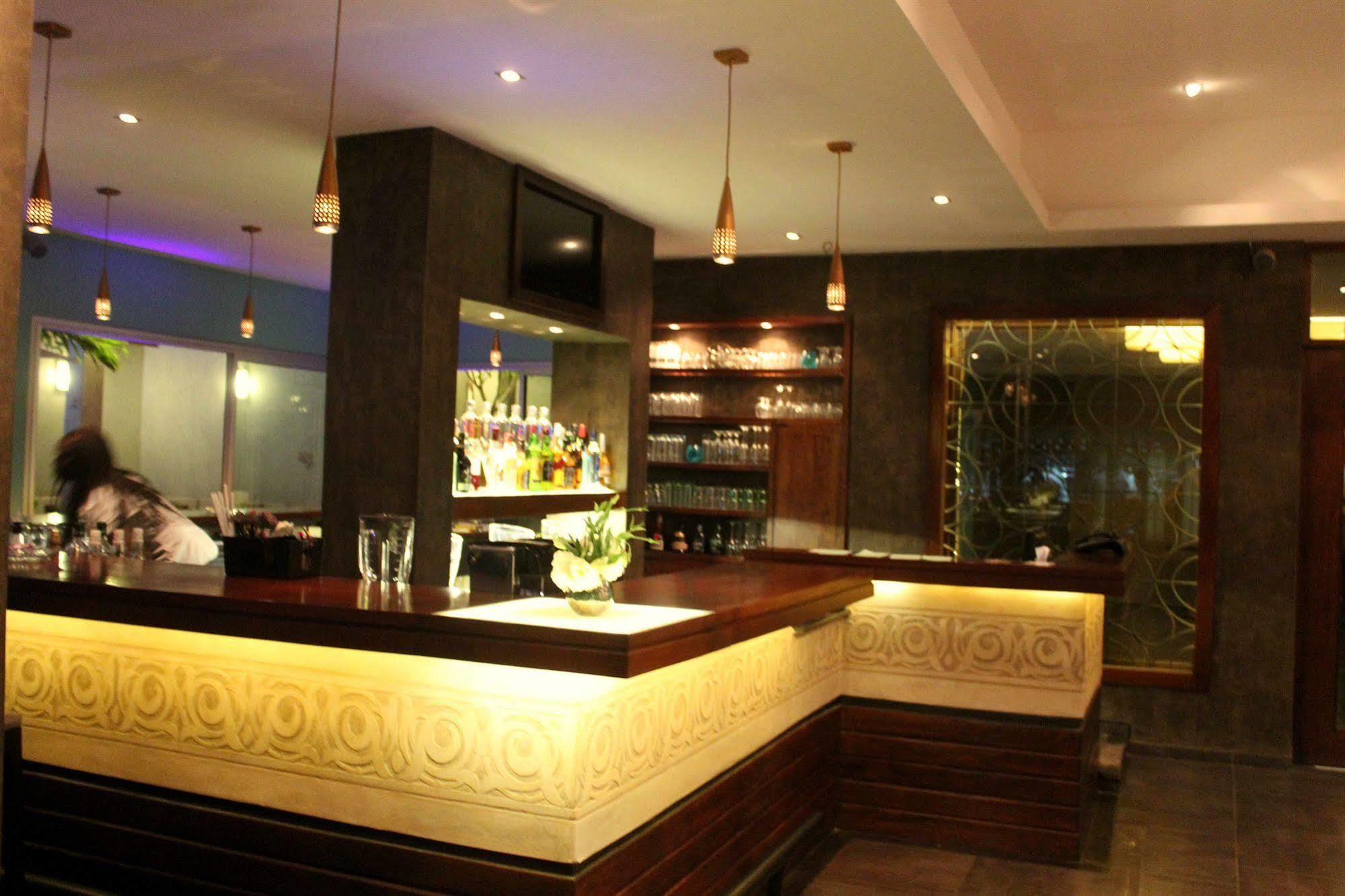 Hotel & Restaurant Farid Дакар Екстер'єр фото