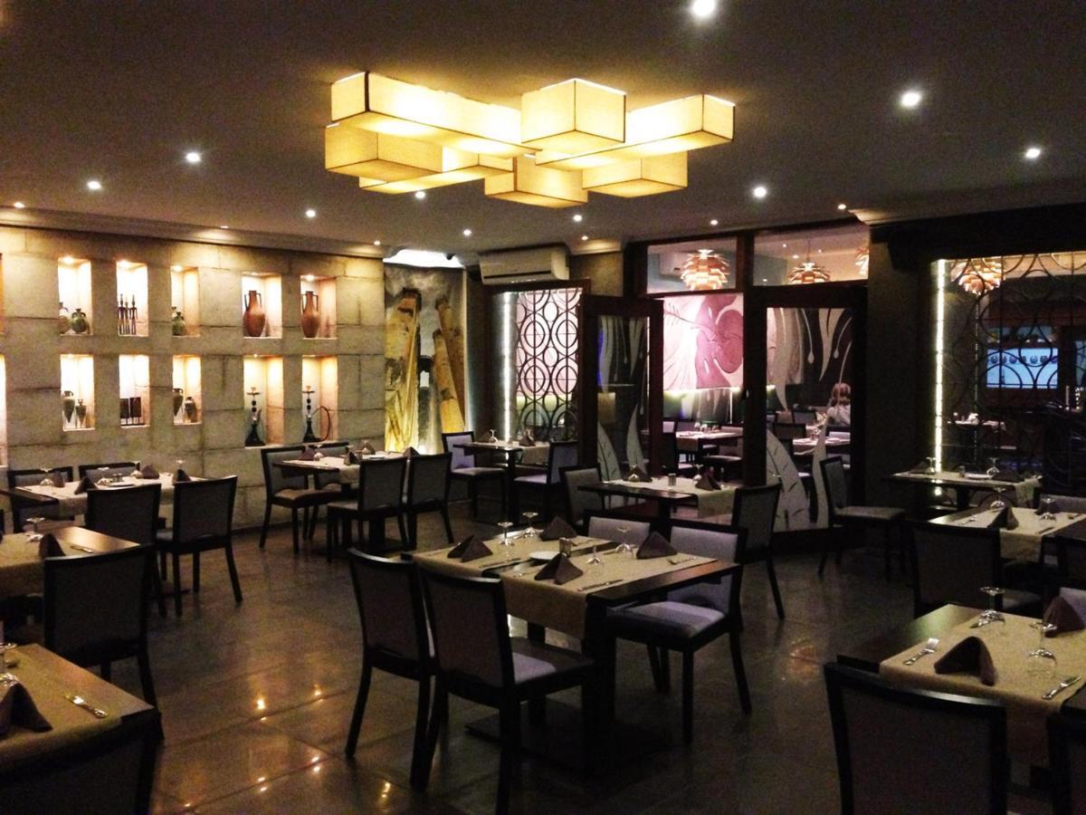 Hotel & Restaurant Farid Дакар Екстер'єр фото
